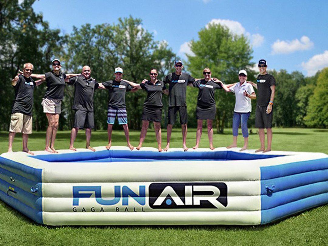 Outdoor inflatable team work ball pit