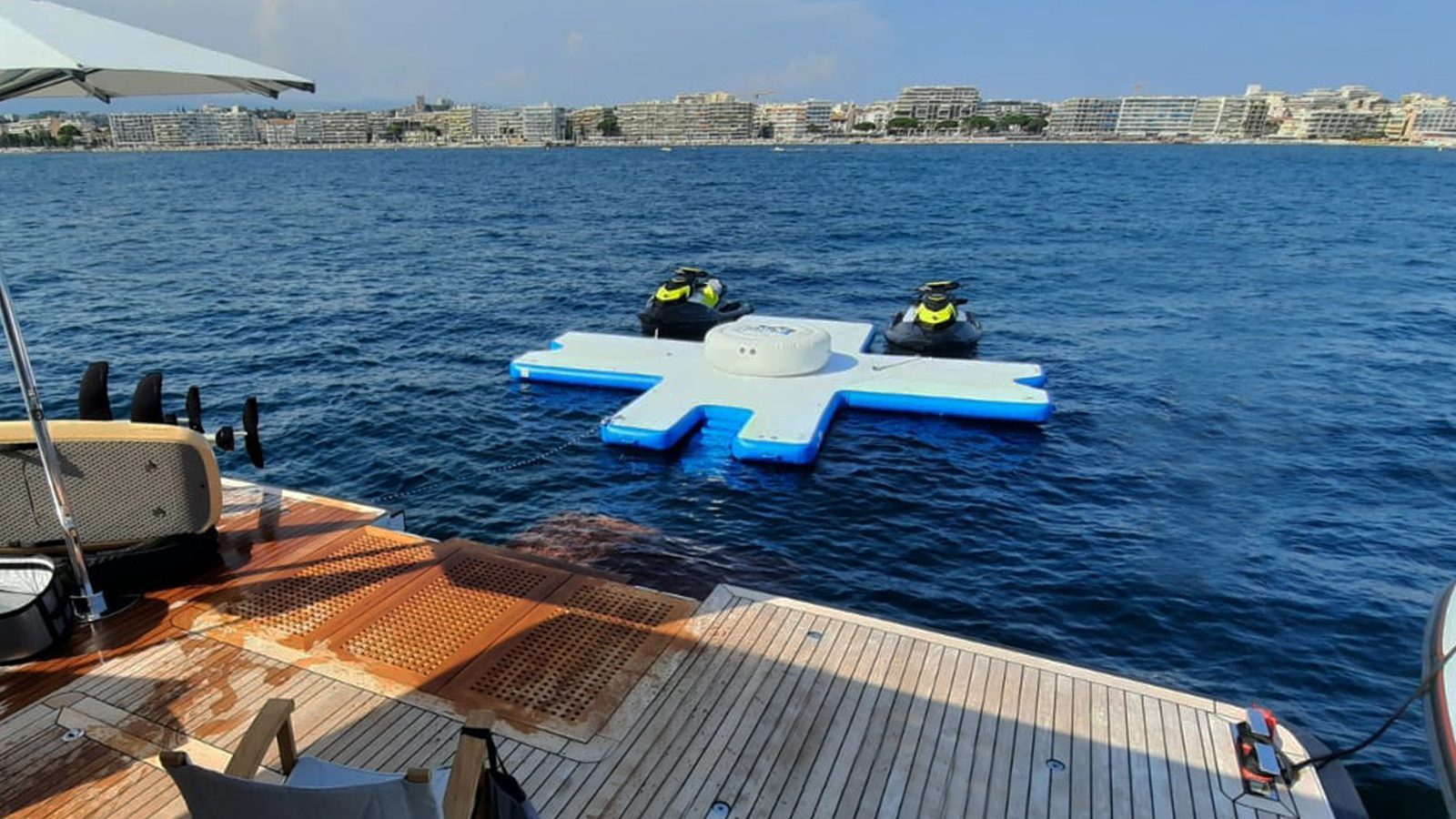 Toy Island with jet skis