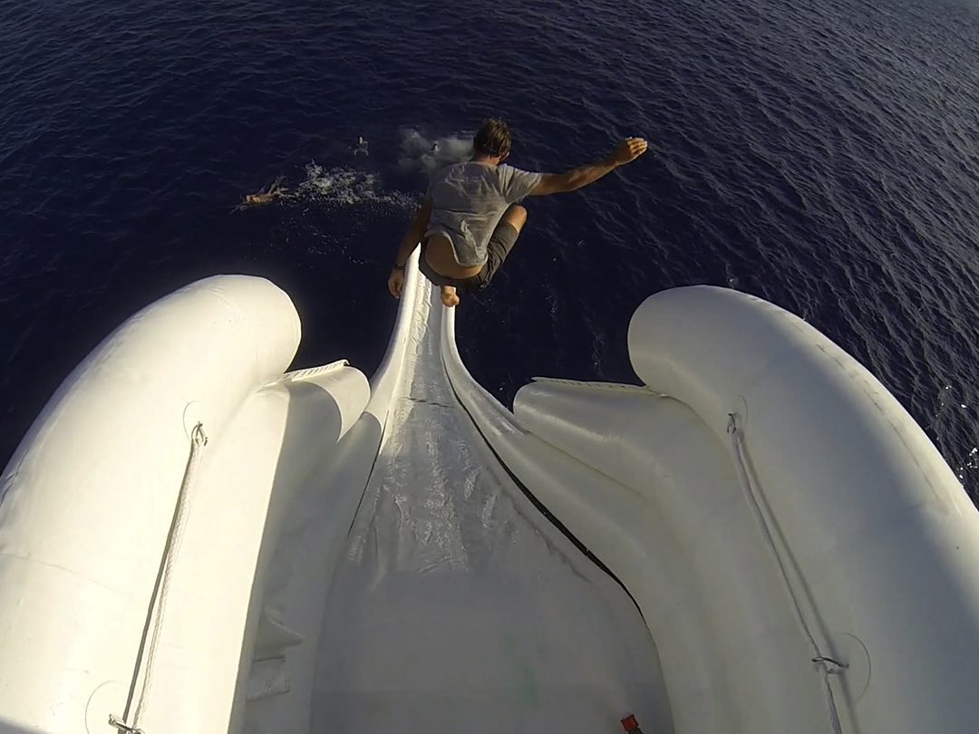Self Lifting Yacht Slides