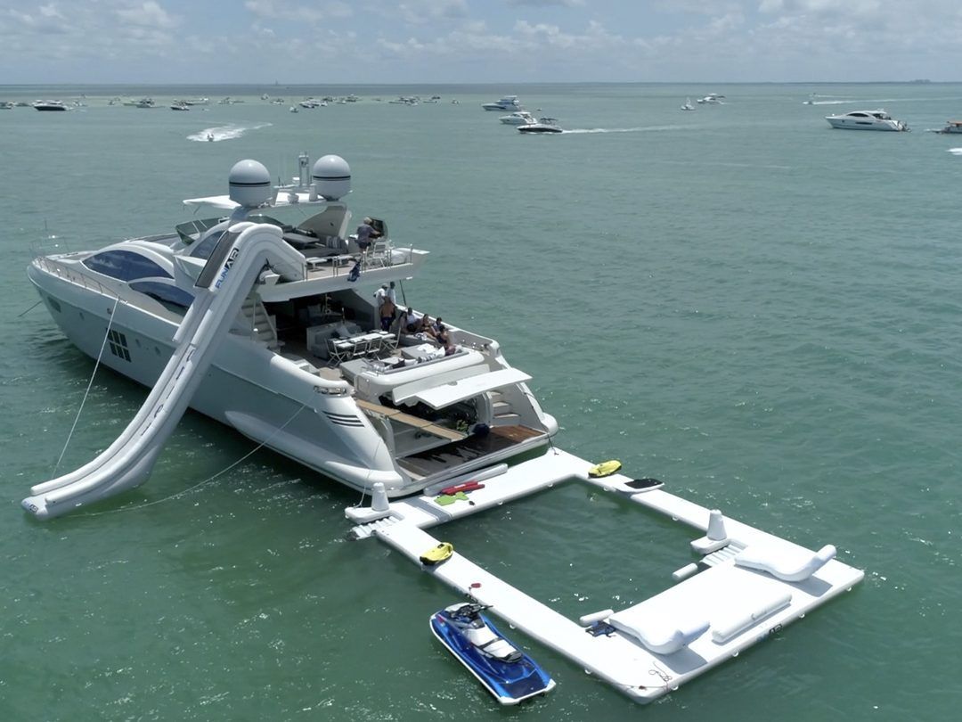 Beach Club Sea Pool on superyacht Scarlet