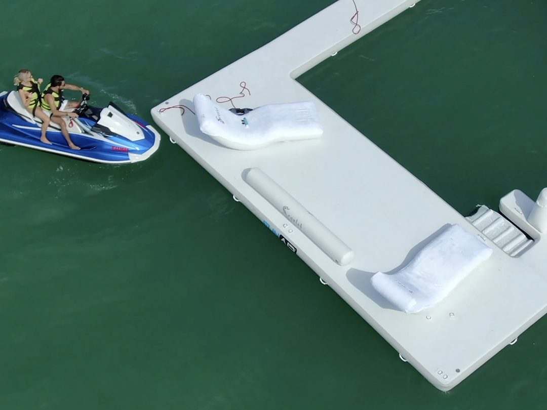 Beach Club Sea Pool on superyacht Scarlet