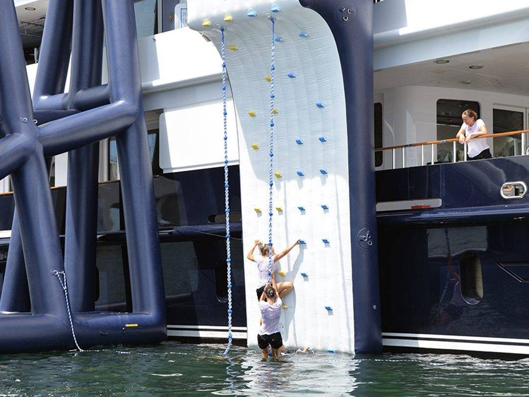 Water Entry Climbing Wall