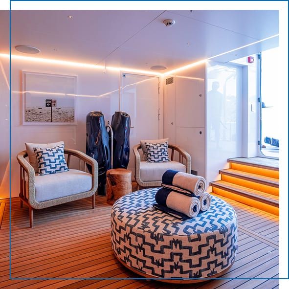 FunYacht Broadwater Luxurious Beach Club