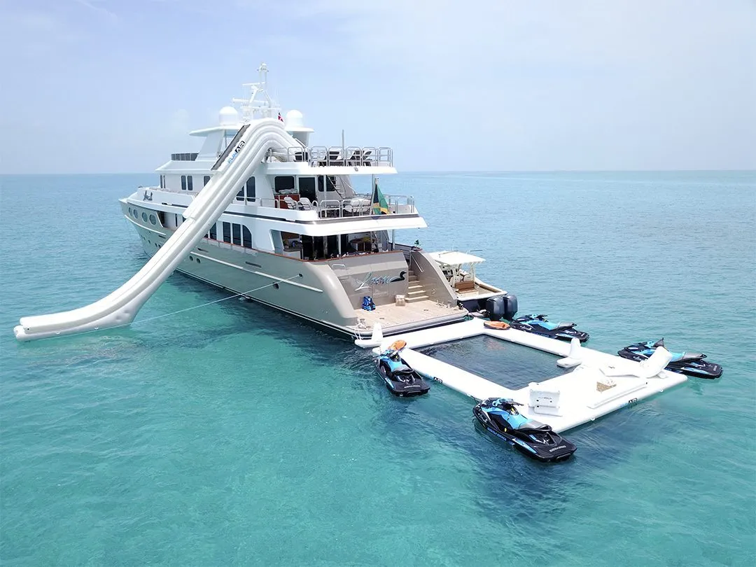 Beach Club Sea Pool on superyacht Loon