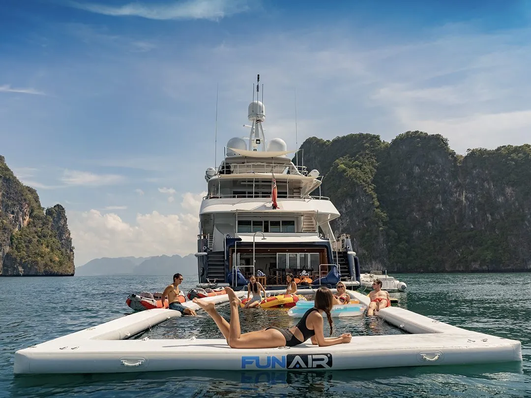 Beach Club Sea Pool on superyacht Lady Azul