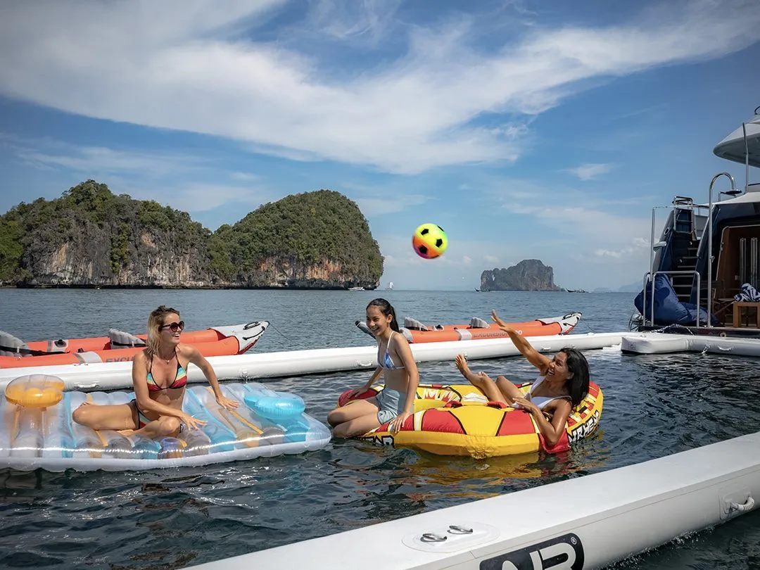 Beach Club Sea Pool on superyacht Lady Azul