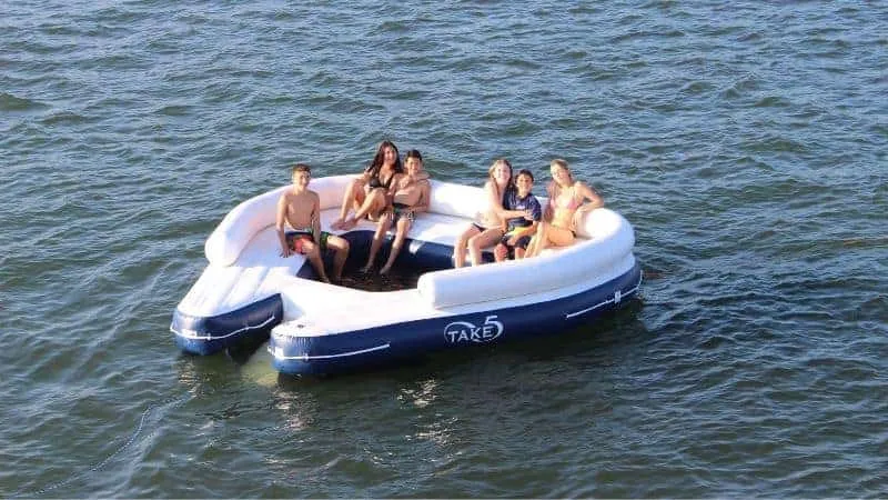 Friends on Floating Island