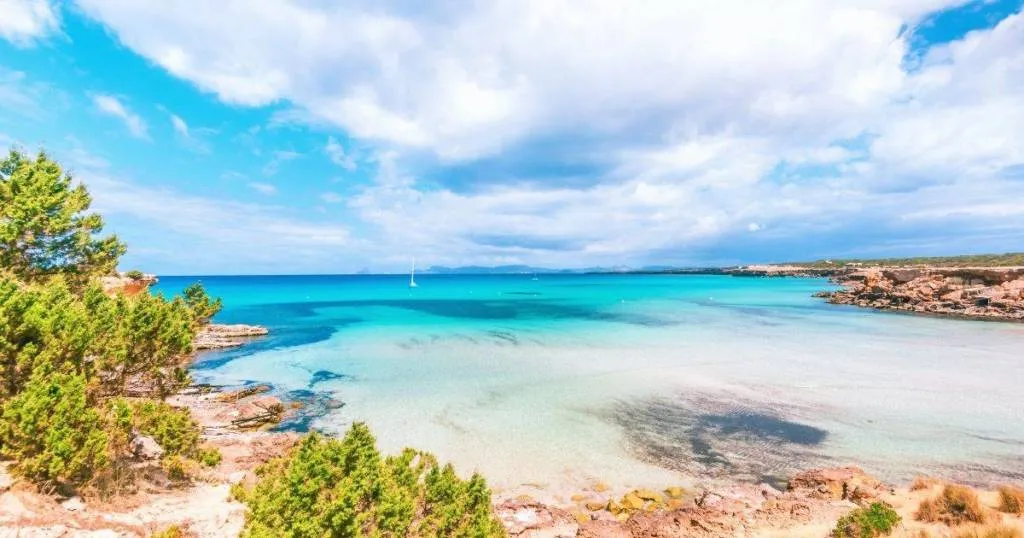 Great water sports and yacht crew activities can be enjoyed at Cala d’Egos in Port Andratx in Mallorca Spain