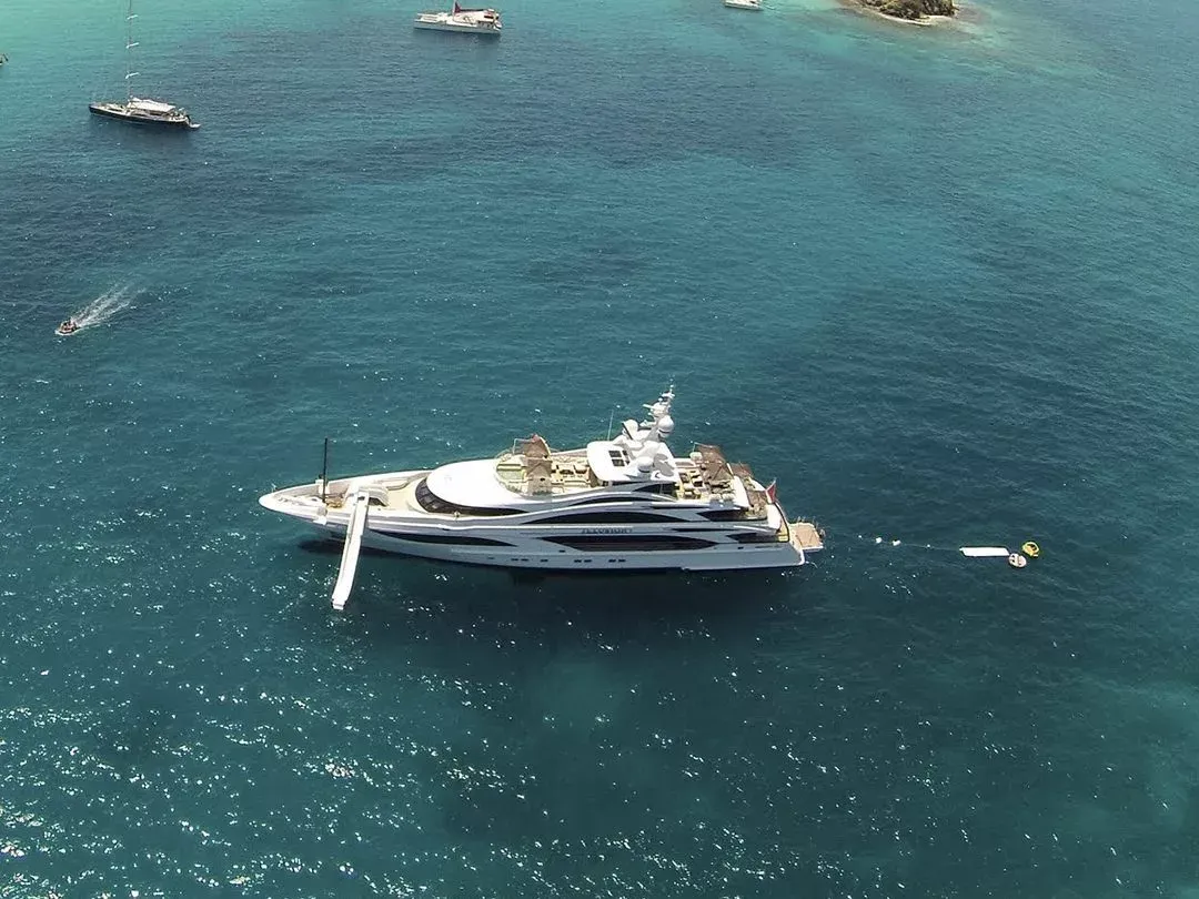 Bow Yacht Slides