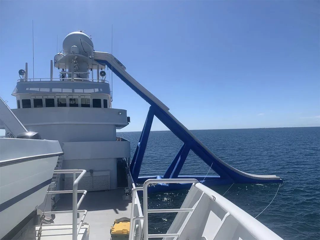 Motor Yacht Pangaea Riser Slide
