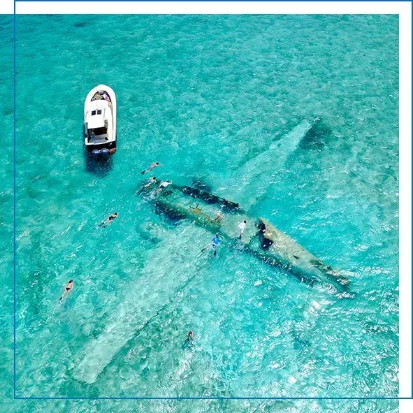 FunYacht Motor Yacht Loon sunken aircraft